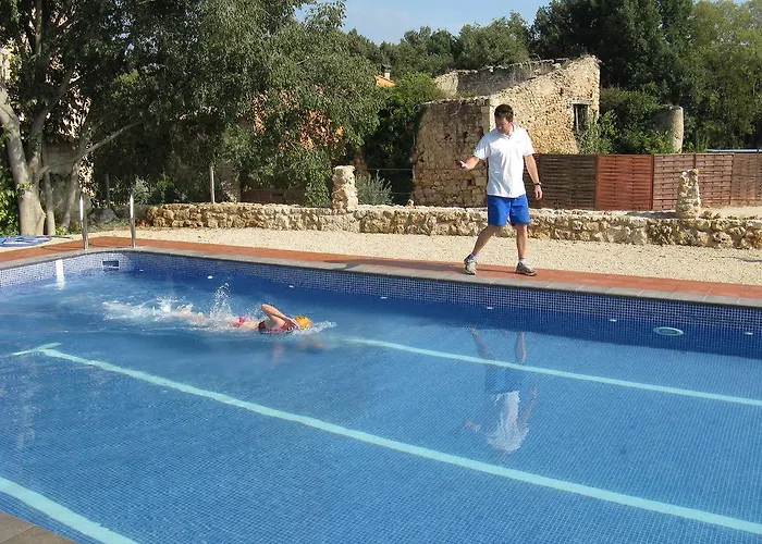 Mas Pelegri מלון 3*